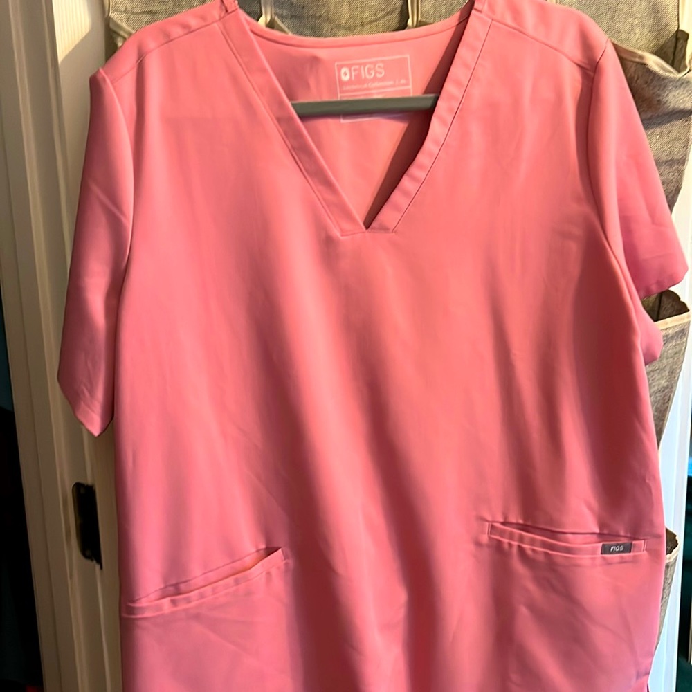 Figs scrub top. Xl chalk pink color